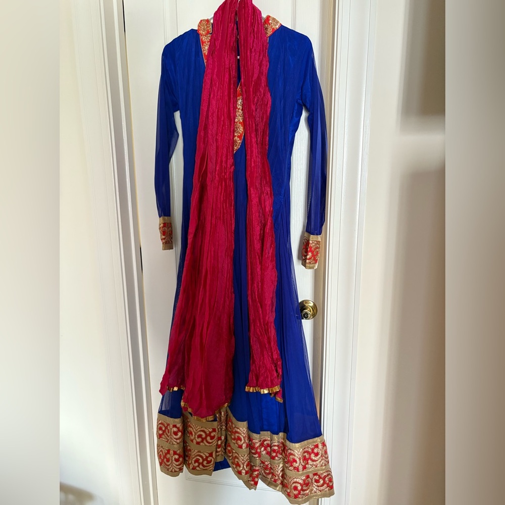 Stunning 3 piece Blue Anarkali Suit with Red & Gold Embroidery | Aprx Size Small - Picture 3 of 11
